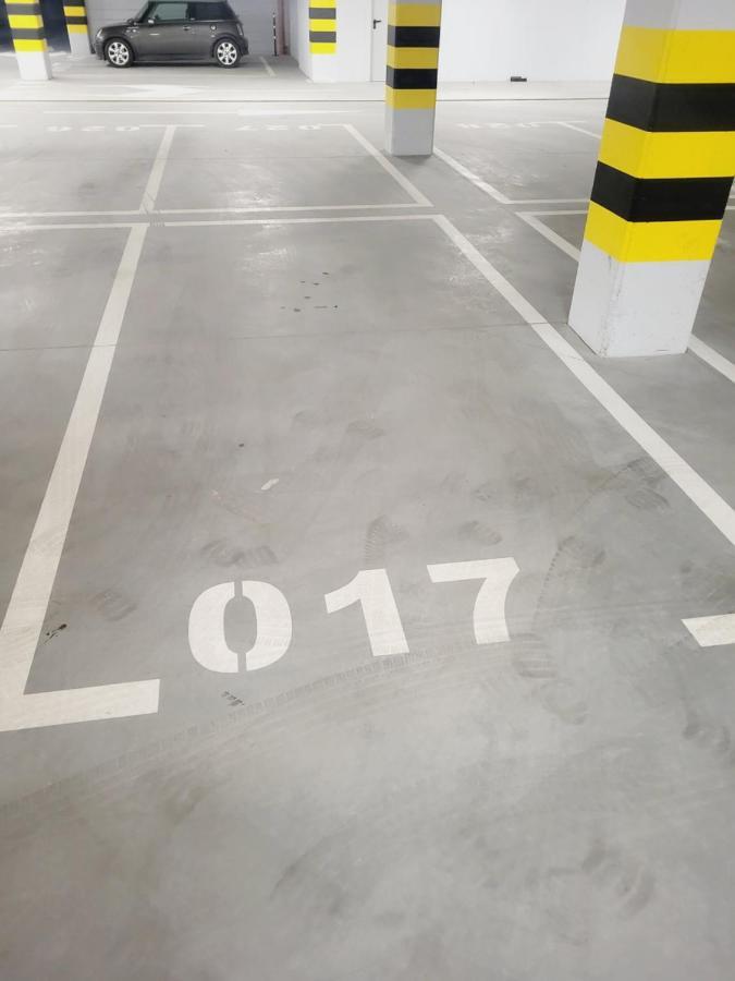 Apartwro 8Th - City Square, Railway Station วรอตซวาฟ ภายนอก รูปภาพ